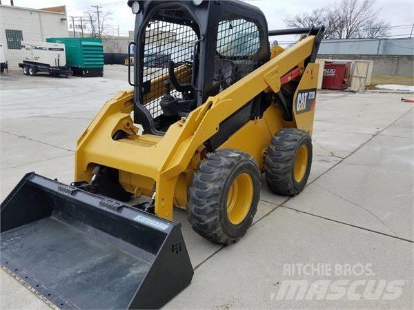 CAT 272 D Міні-навантажувачі