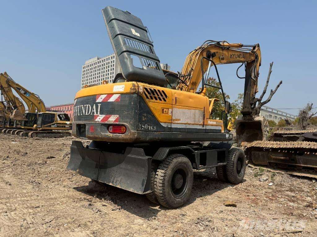 Hyundai R150W-9 Колісні екскаватори