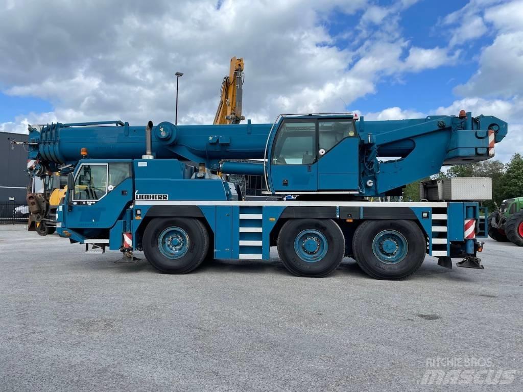 Liebherr LTM 1055-1 автокрани