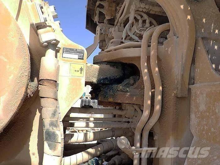CAT 988K Фронтальні навантажувачі