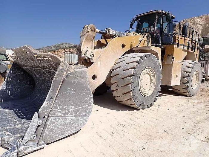 CAT 988K Фронтальні навантажувачі