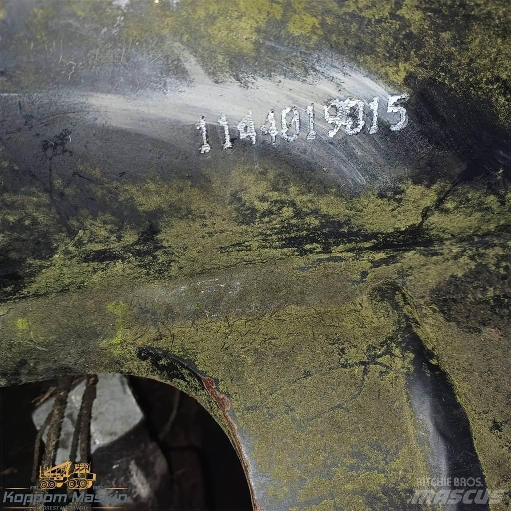 Komatsu C144 Валочні головки