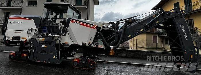 Wirtgen W200Fi Агрегати для відливання бетонних блоків