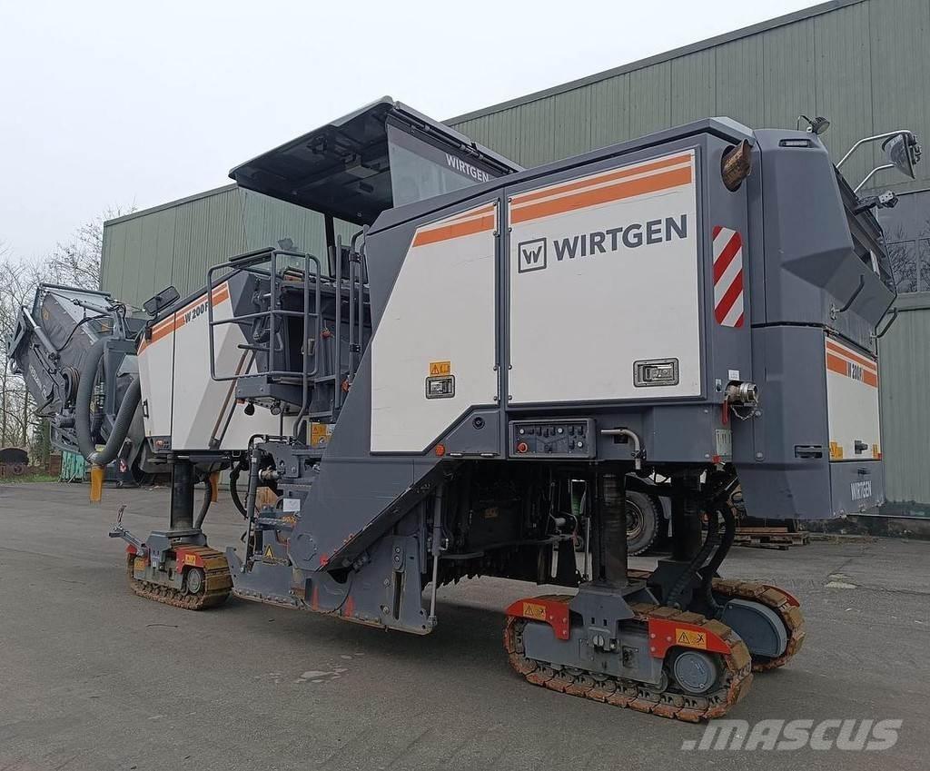 Wirtgen W200Fi Агрегати для відливання бетонних блоків