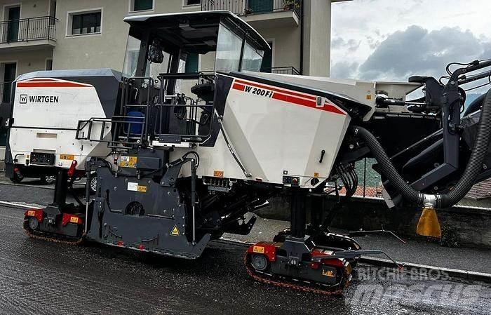 Wirtgen W200Fi Агрегати для відливання бетонних блоків