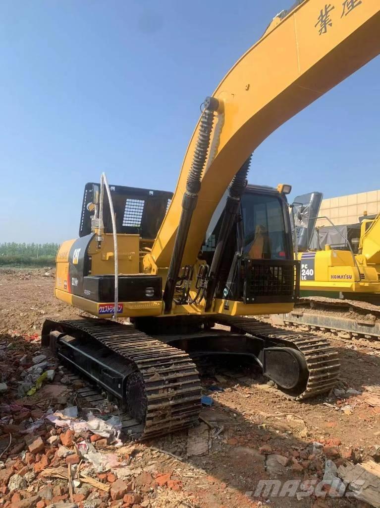 CAT 320 D Гусеничні екскаватори