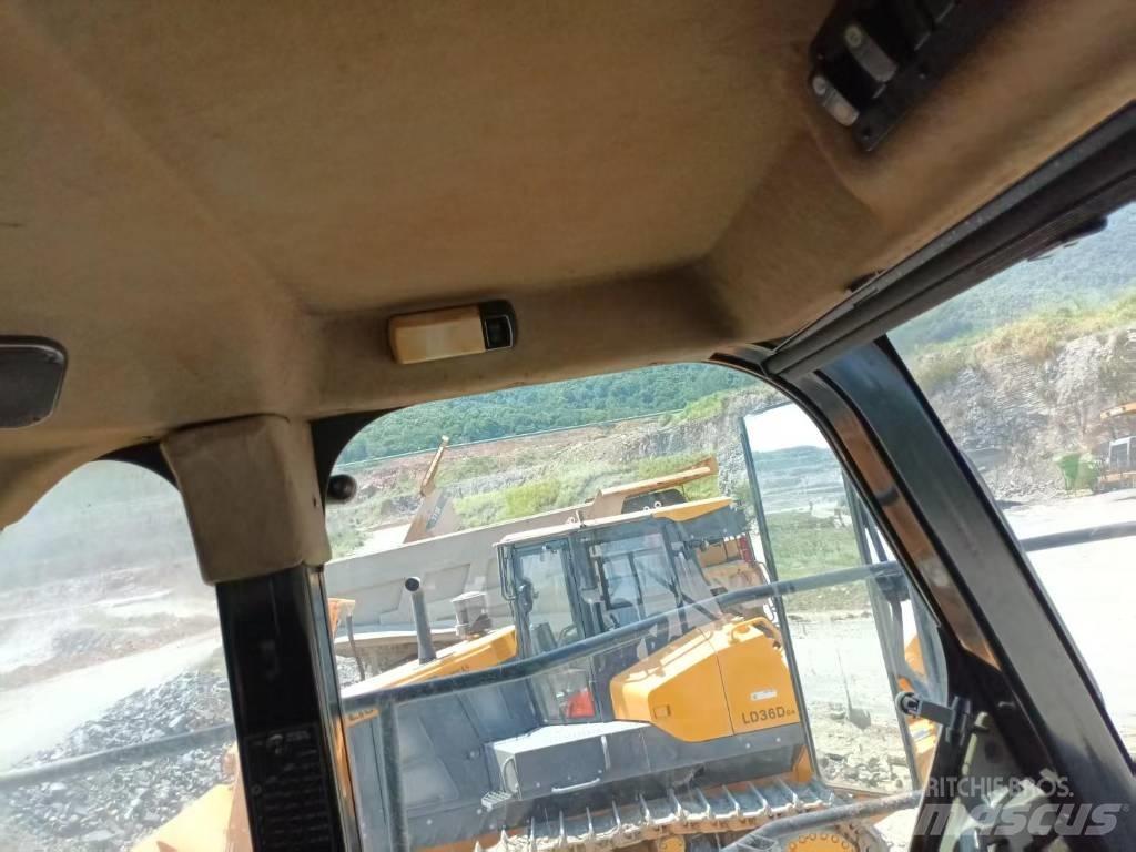 CAT 773 F Зчленовані самоскиди