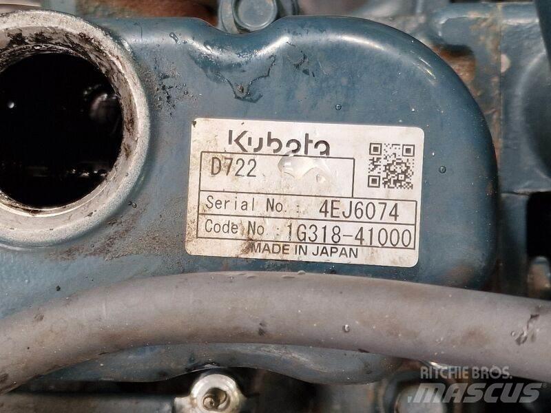 Kubota D722 Двигуни