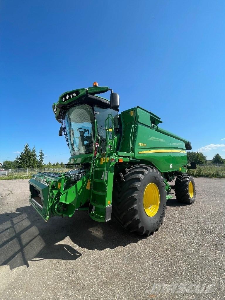 John Deere T 560 i Зернозбиральні комбайни