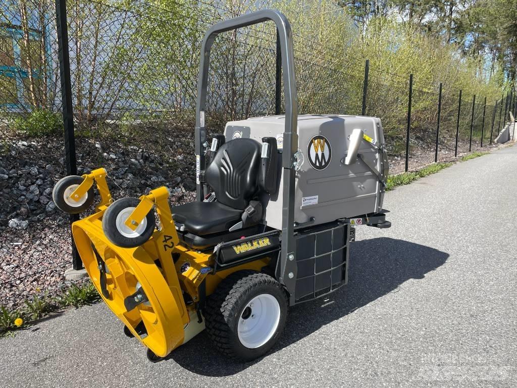 Walker D21d Самохідні газонокосарки