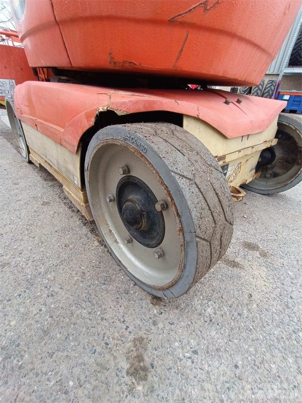 JLG T10E Інші підйомники і платформи