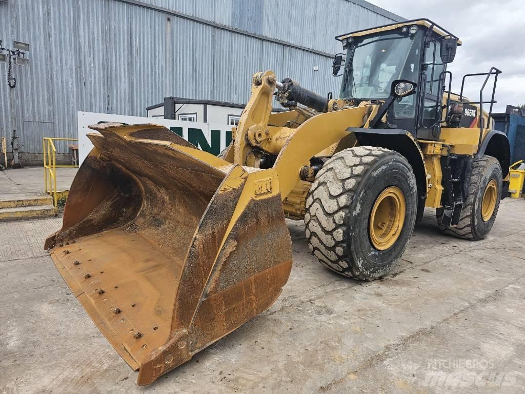 CAT 966 M Фронтальні навантажувачі