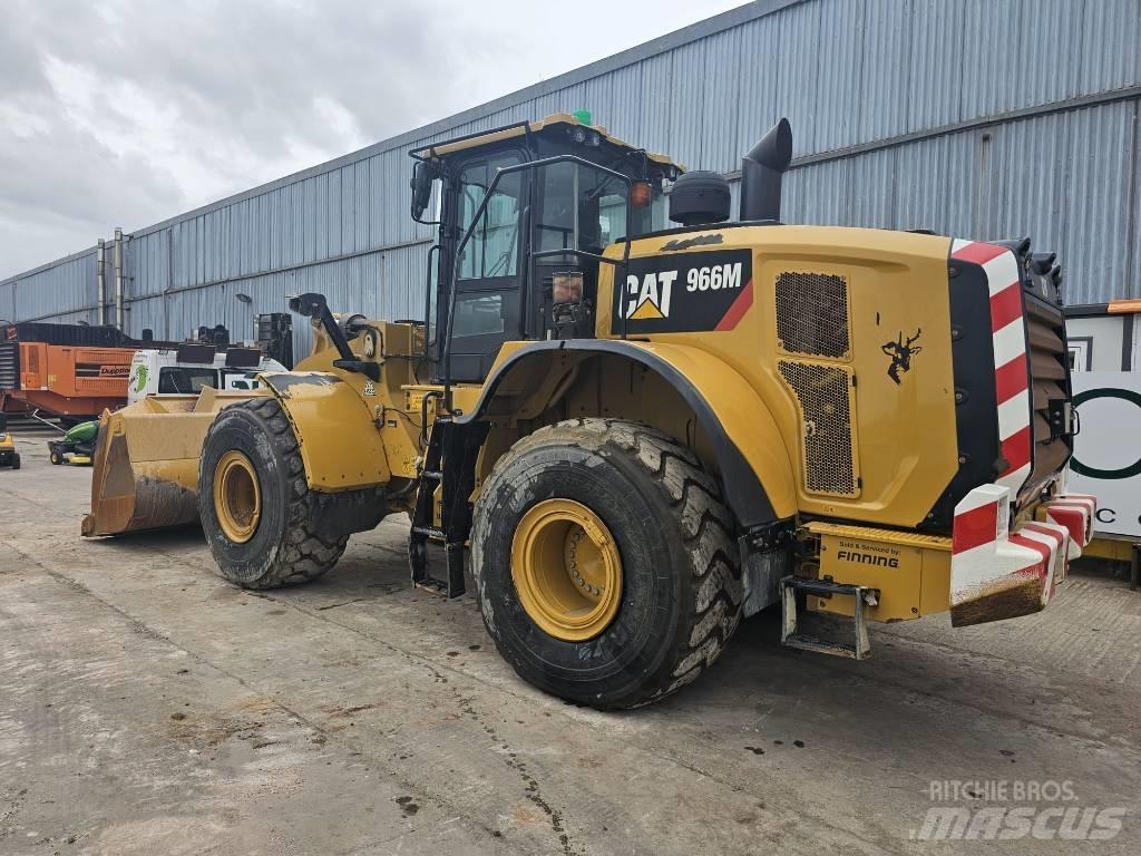 CAT 966 M Фронтальні навантажувачі