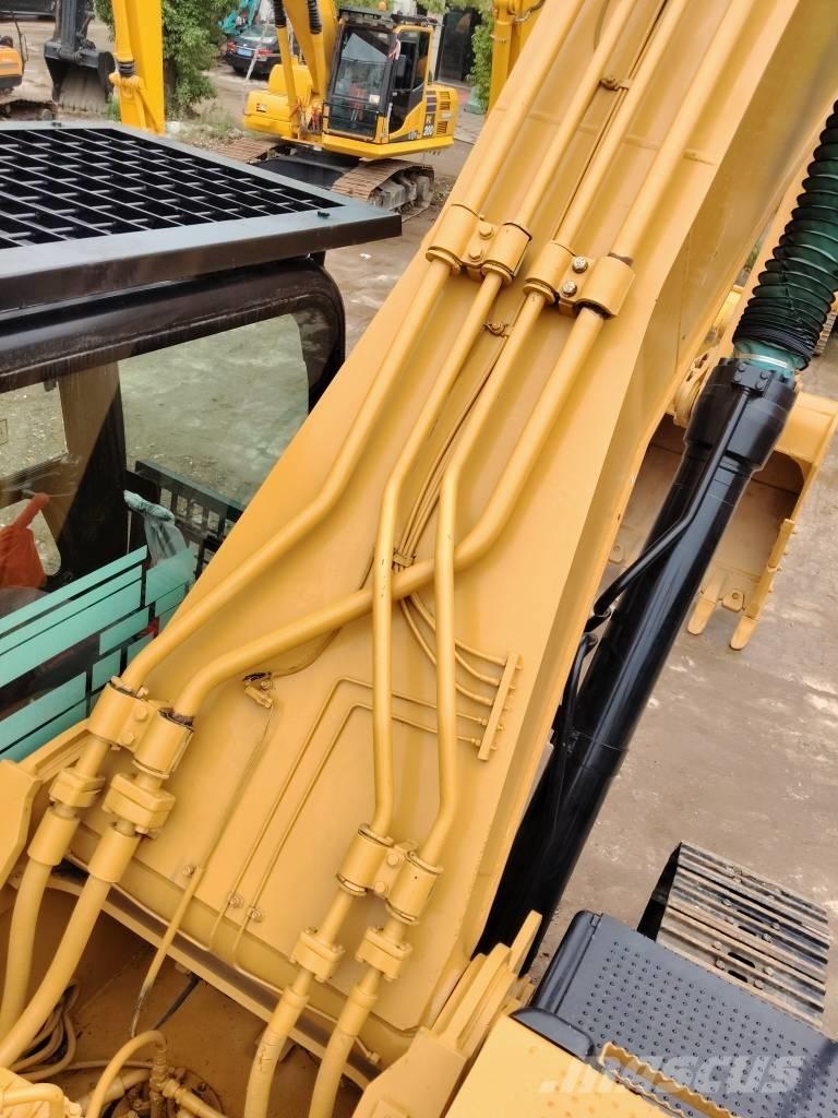 CAT 330 D Гусеничні екскаватори