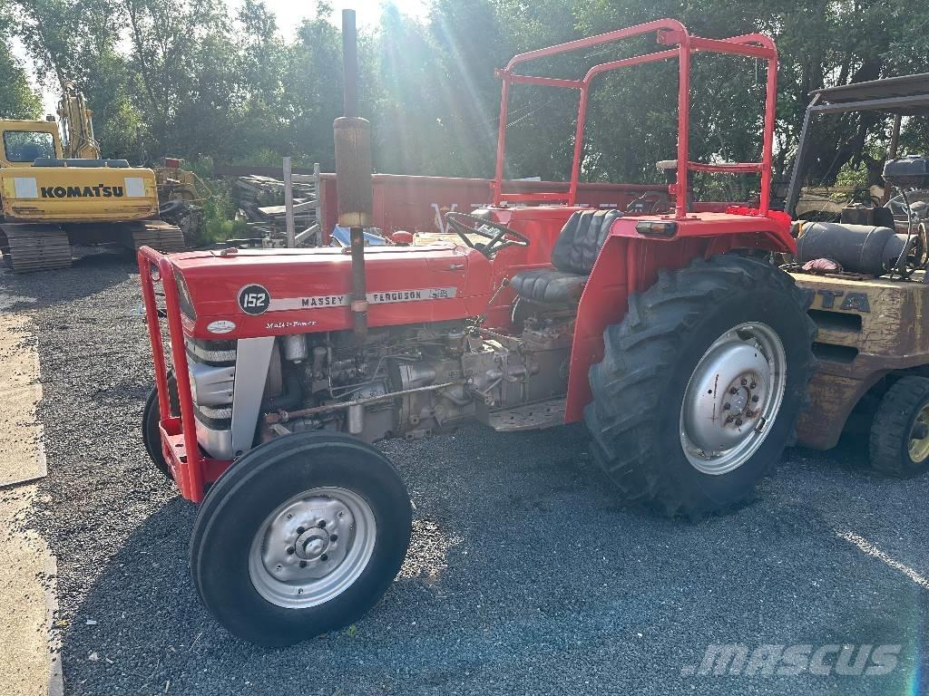 Massey Ferguson 152 Трактори