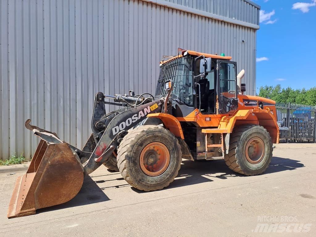 Doosan DL 250 Фронтальні навантажувачі