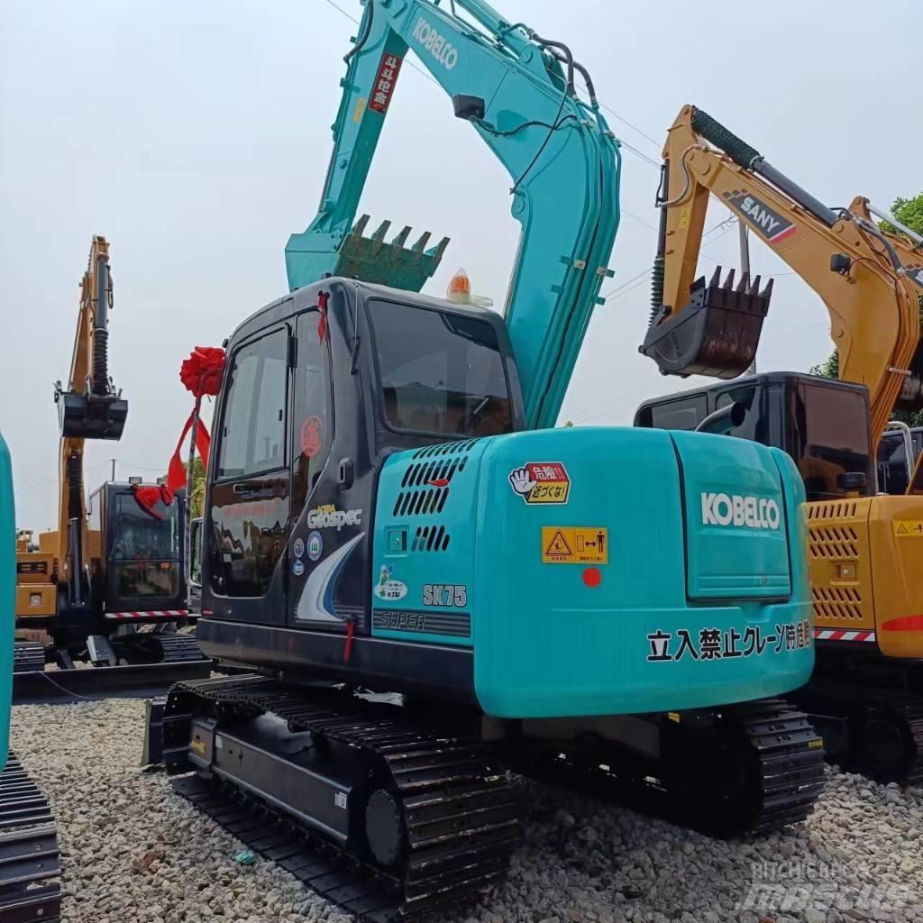Kobelco SK 75 Гусеничні екскаватори