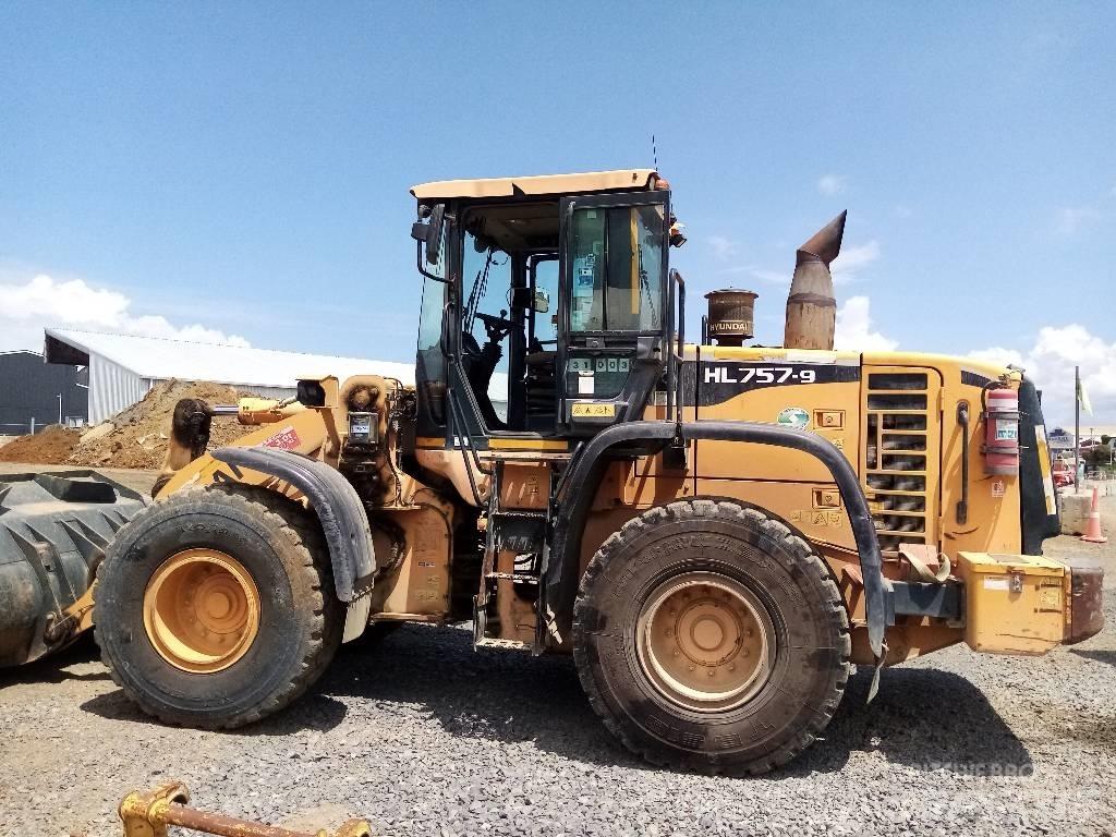 Hyundai HL 757-9 Фронтальні навантажувачі