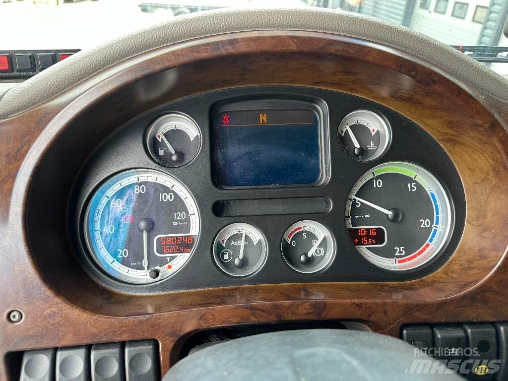 DAF XF105.410 8x2 Вантажівки з гаковим підйомом