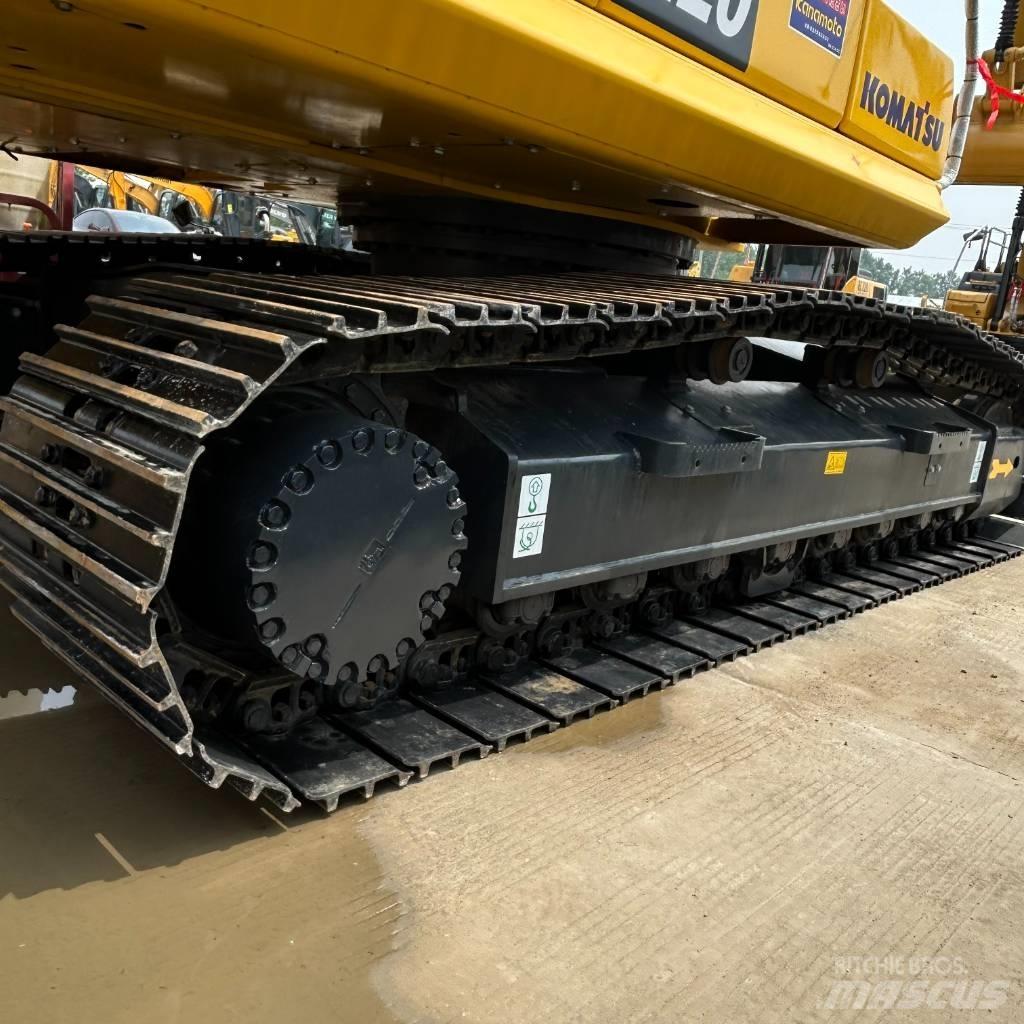 Komatsu 220-8 Гусеничні екскаватори