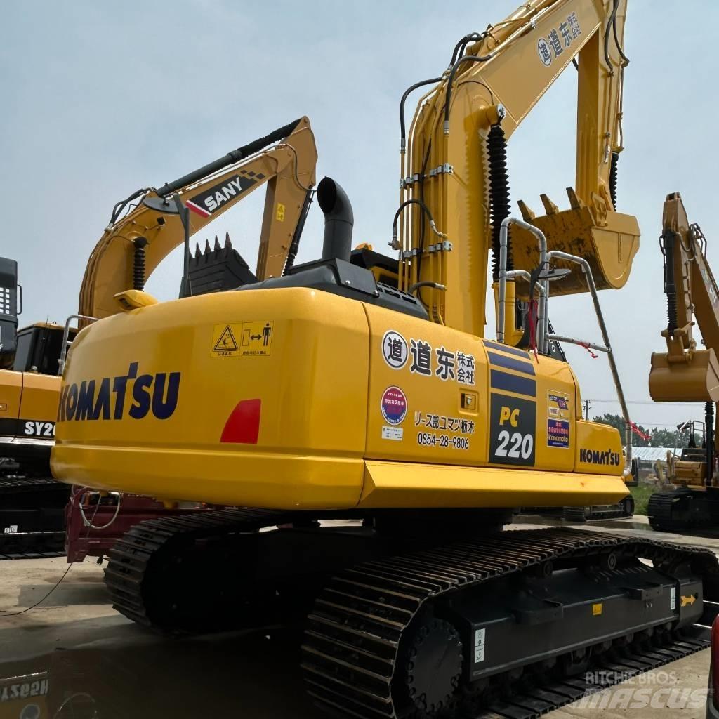 Komatsu 220-8 Гусеничні екскаватори