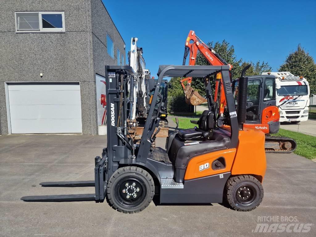Doosan d30nxp Дизельні навантажувачі