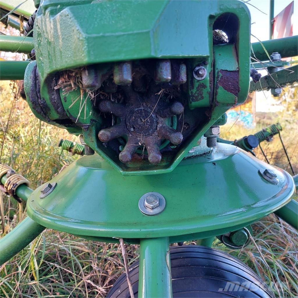 Krone KW 8.82/8 Граблі і сінозворушувачі
