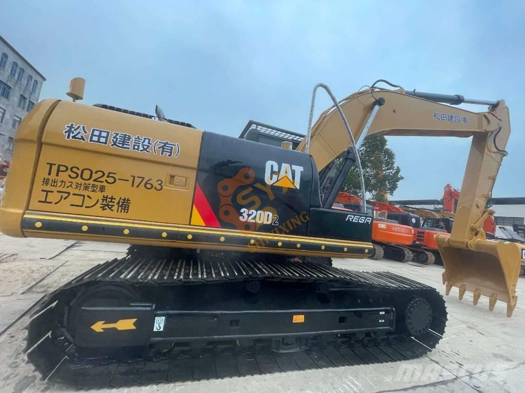 CAT CAT320 D2 Гусеничні екскаватори