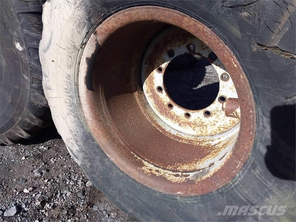 Valmet 860 24x26,5 Шини