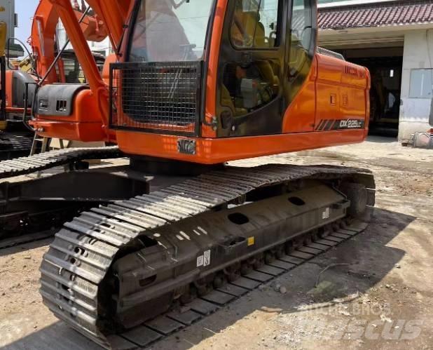 Doosan DX225LC Гусеничні екскаватори