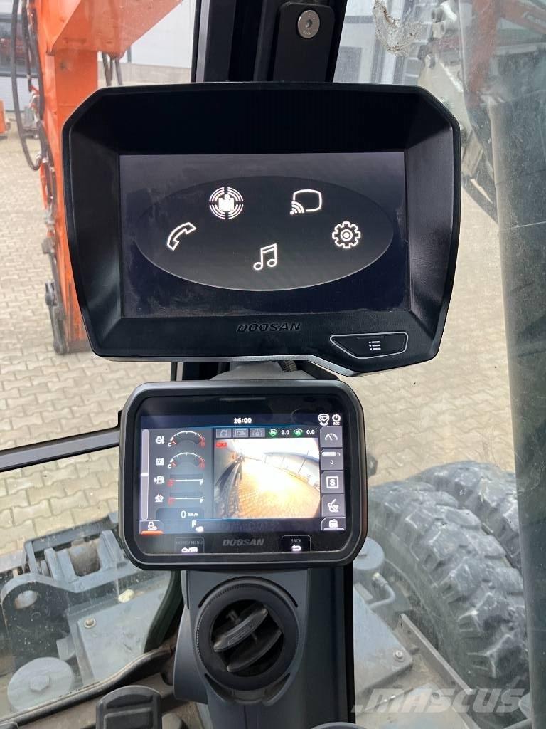 Doosan DX140W-7 Колісні екскаватори