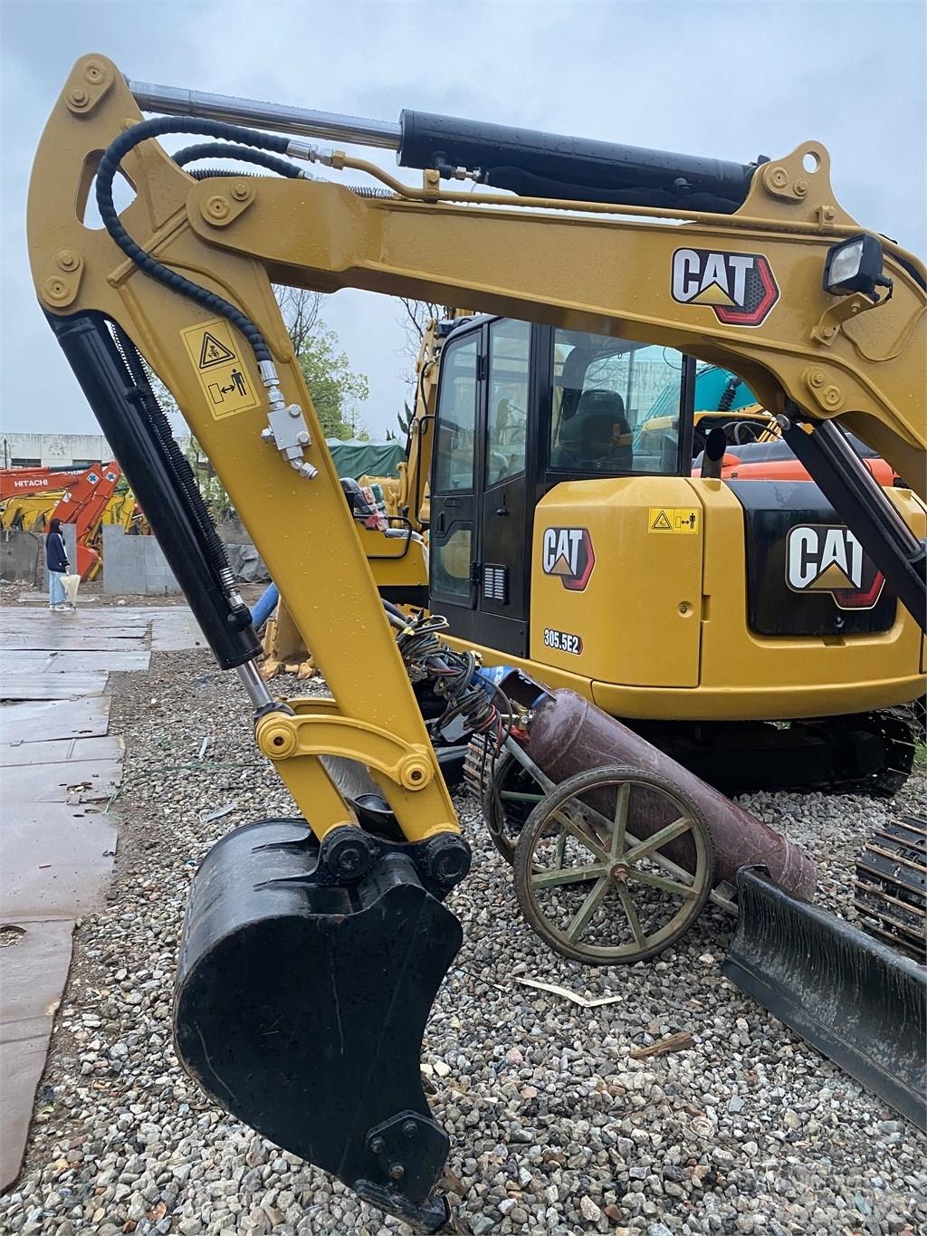 CAT 303E Гусеничні екскаватори