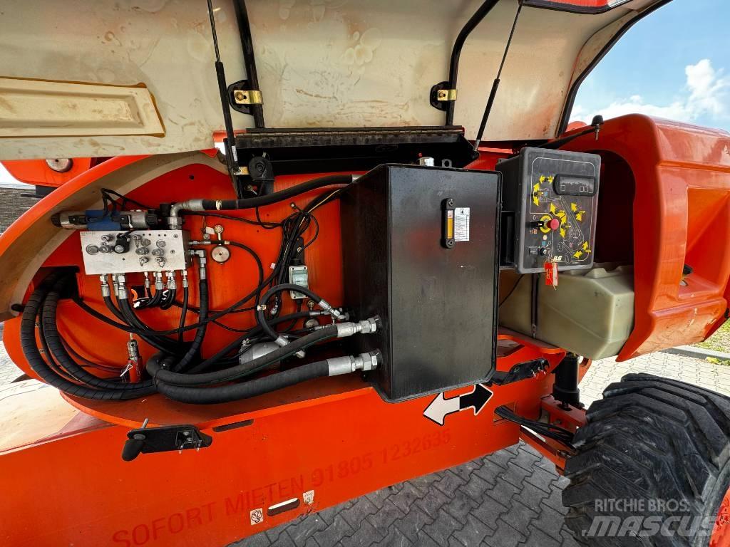 JLG 860SJ Телескопічні підйомники