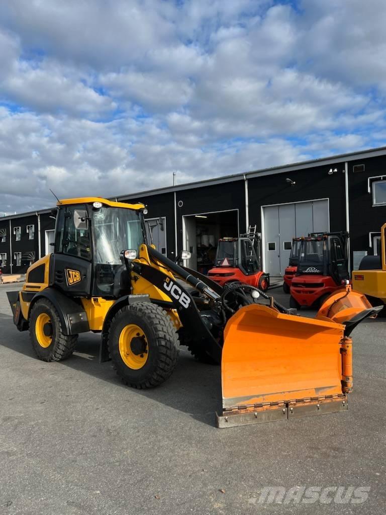 JCB 409 Фронтальні навантажувачі