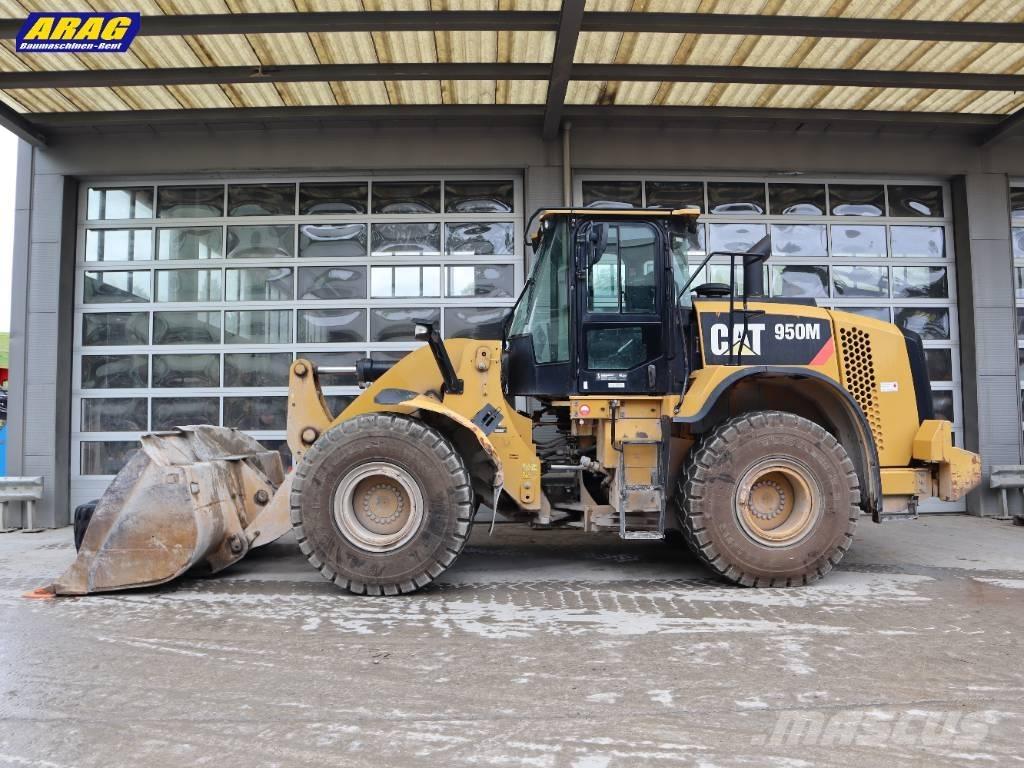 CAT 950M Фронтальні навантажувачі