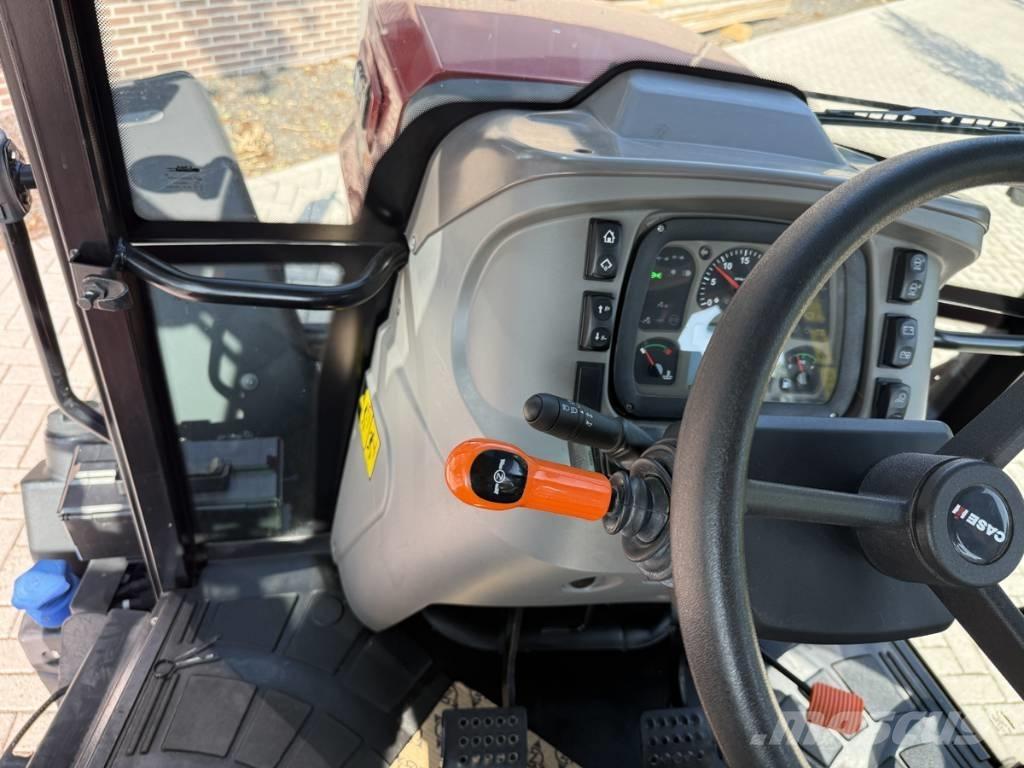 CASE Farmall 100X Трактори