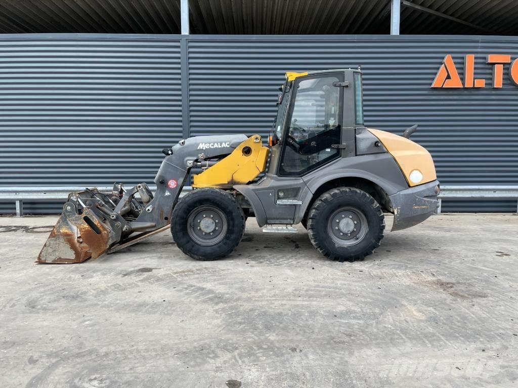 Mecalac AS 700 Фронтальні навантажувачі