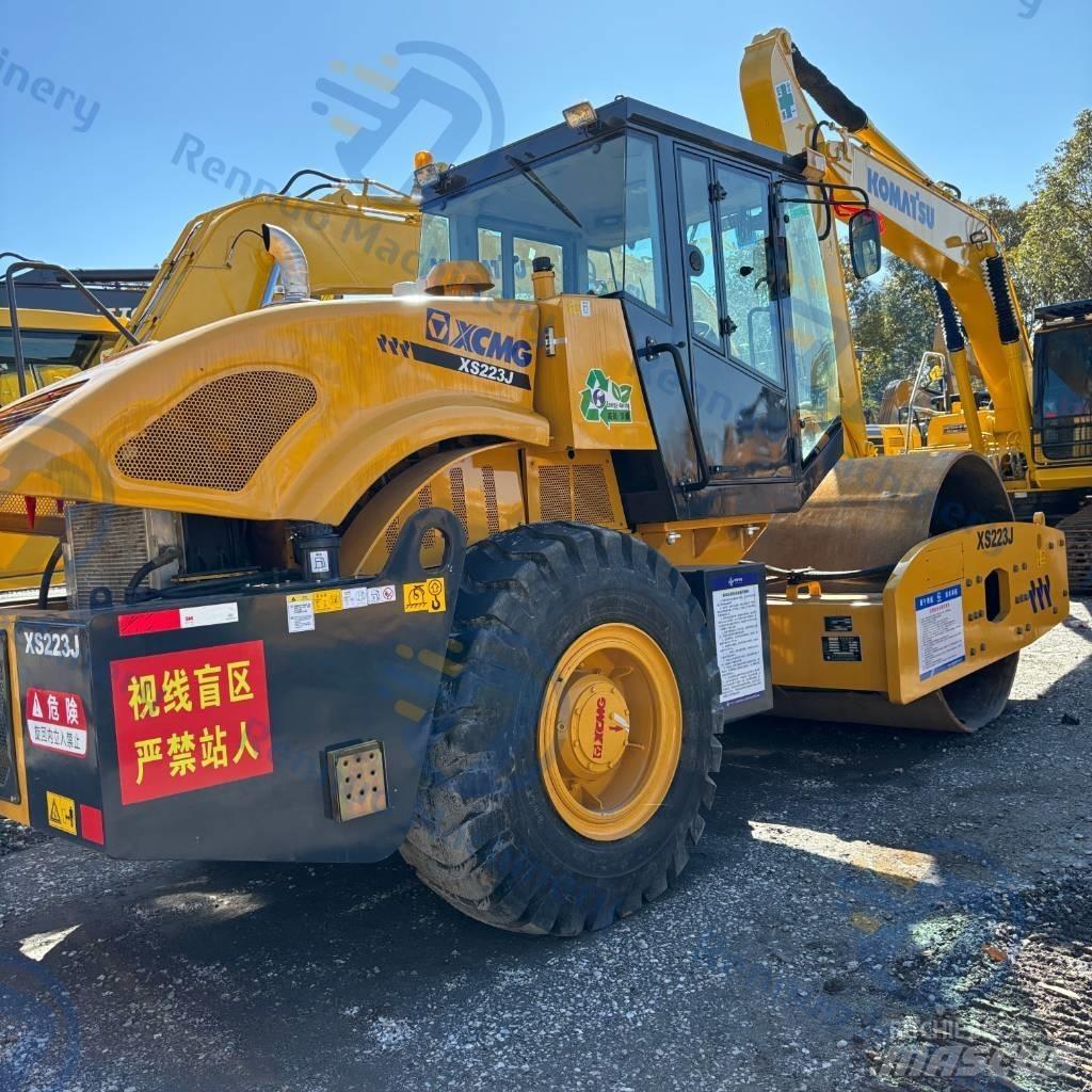 XCMG XS223J Грунтові котки
