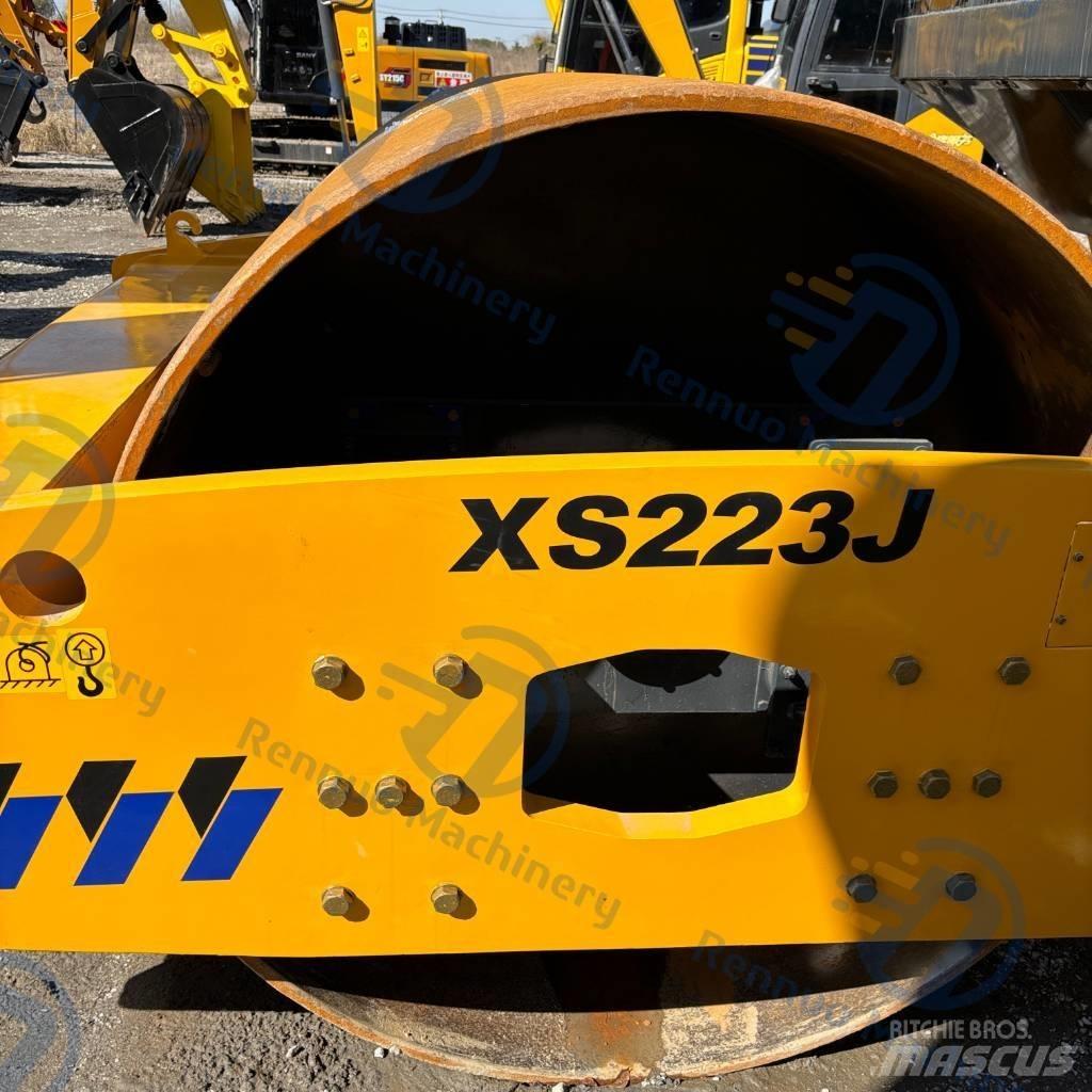 XCMG XS223J Грунтові котки