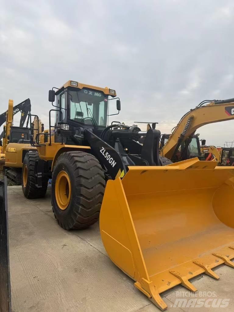 XCMG ZL 50 GN Фронтальні навантажувачі