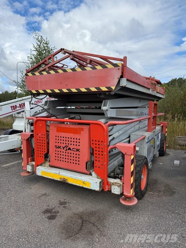 SkyJack SJ 9250 RT Підйомники-ножиці