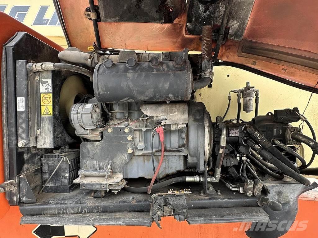 JLG 800AJ Колінчаті підйомники