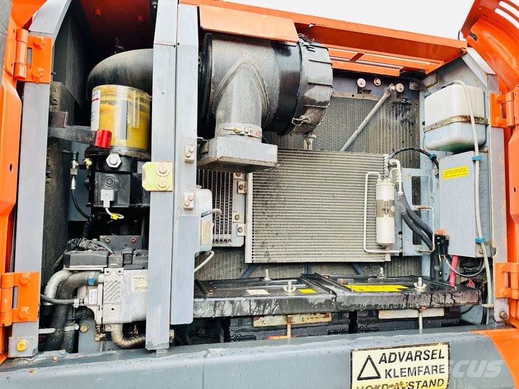 Hitachi Zaxis 170 W Колісні екскаватори