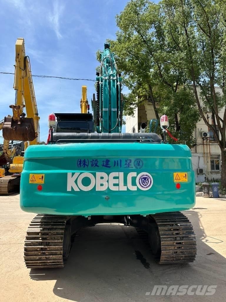 Kobelco SK 200 Гусеничні екскаватори