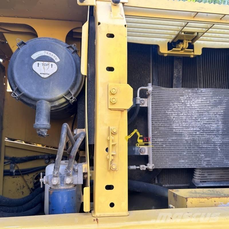 Komatsu PC 200-8 Гусеничні екскаватори