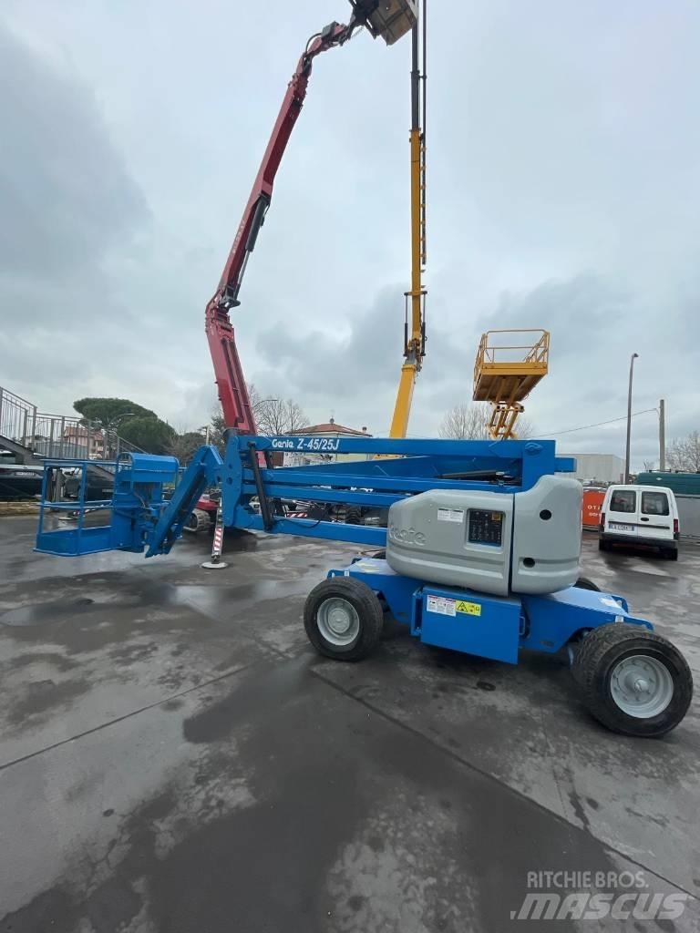 Genie Z 45/25 BI Колінчаті підйомники