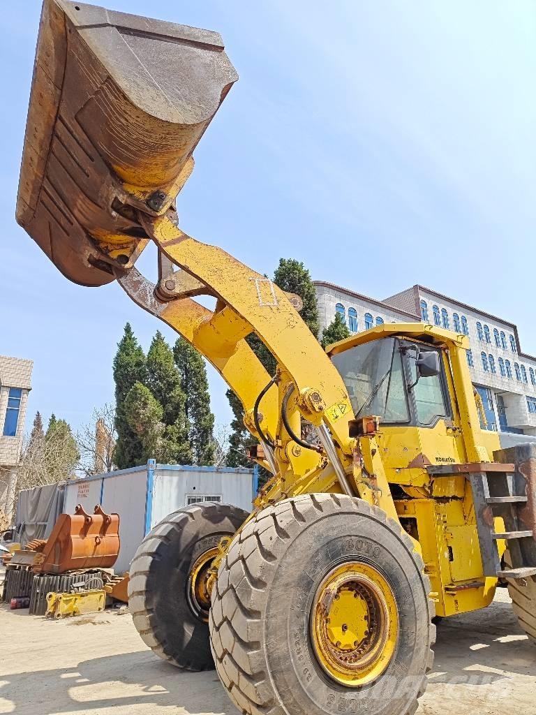 Komatsu WA 500 Фронтальні навантажувачі