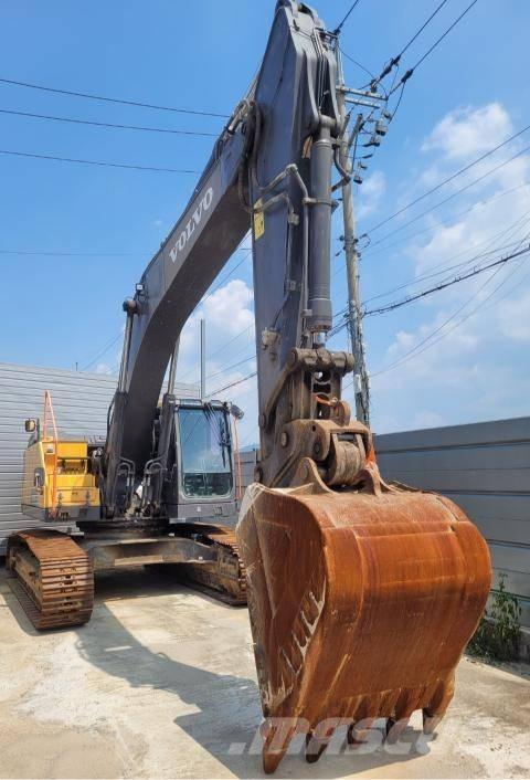 Volvo EC 300 EL Гусеничні екскаватори