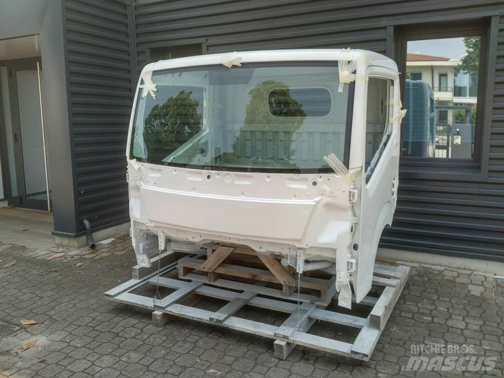 Renault Maxity Кабіни