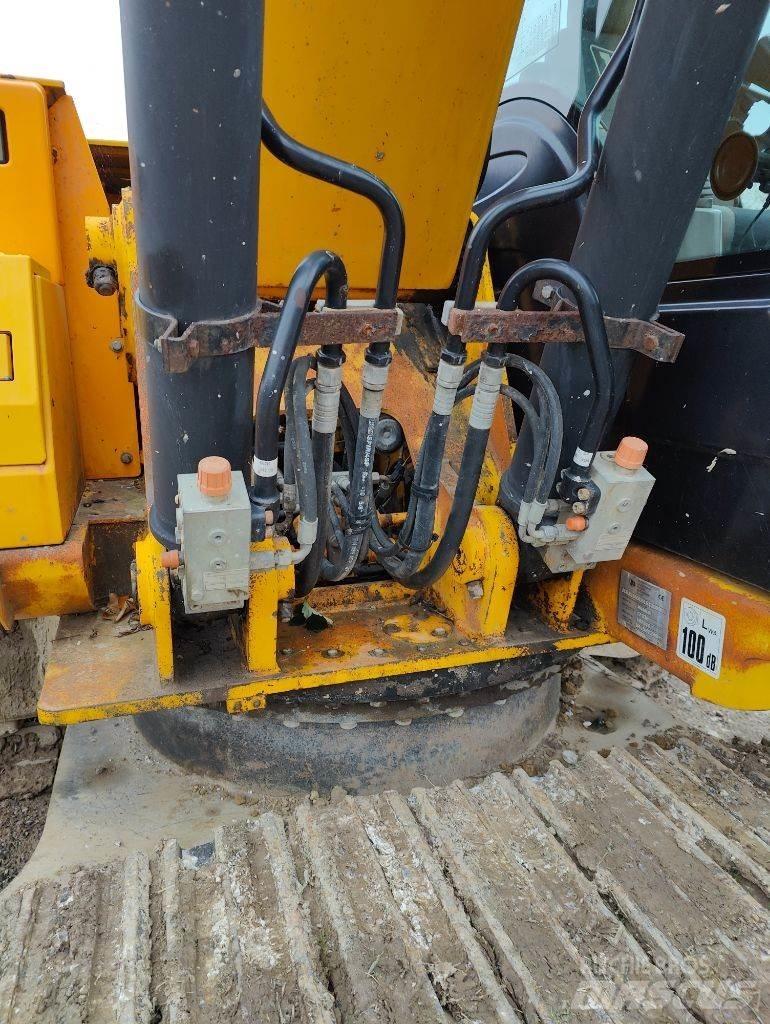 JCB JS 160 LC Гусеничні екскаватори